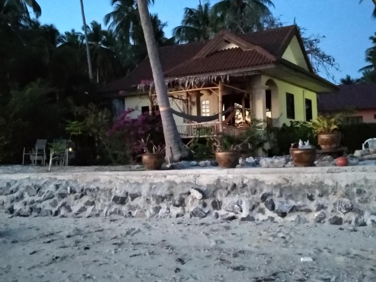 Right On The Beach House Villa Taling Ngam Beach Eksteriør bilde