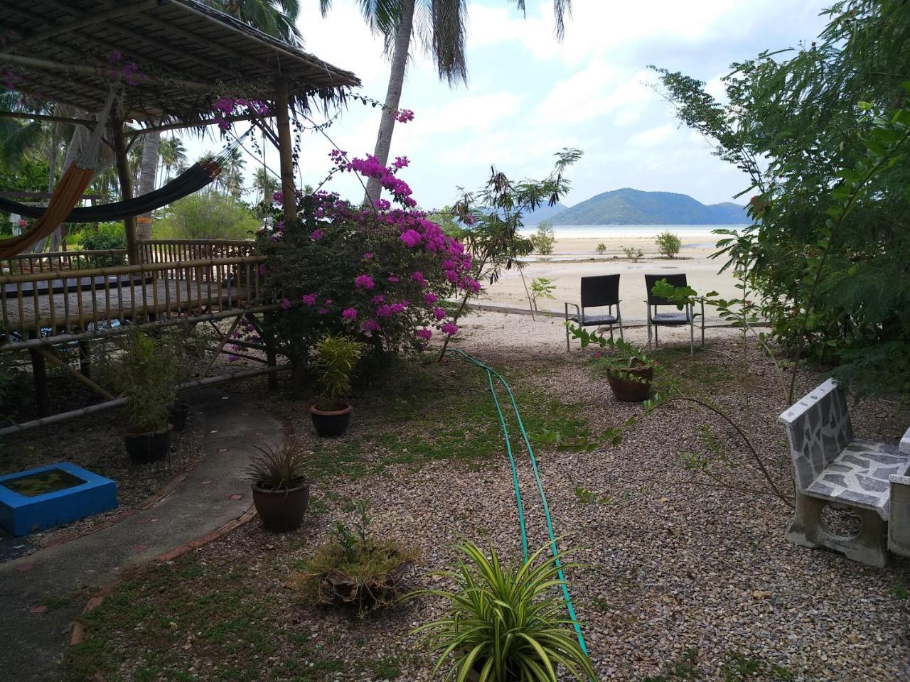 Right On The Beach House Villa Taling Ngam Beach Eksteriør bilde